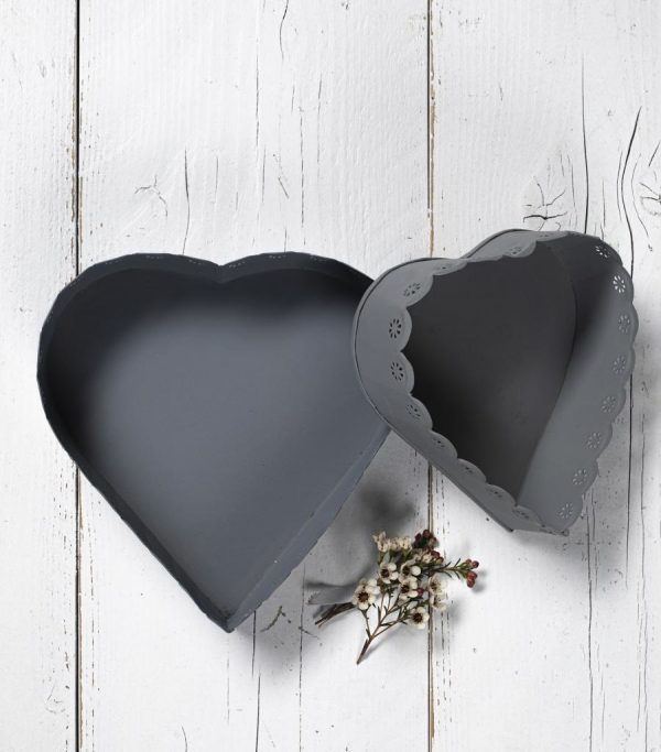 Cestino in metallo a cuore effetto pizzo