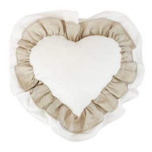 Cuscino cuore Romantic panna e beige con volant