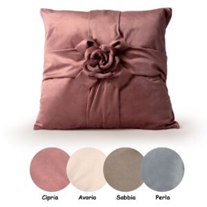 Cuscino effetto velluto con rosa al centro