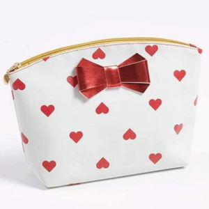 Trousse a cuoricini con fiocco