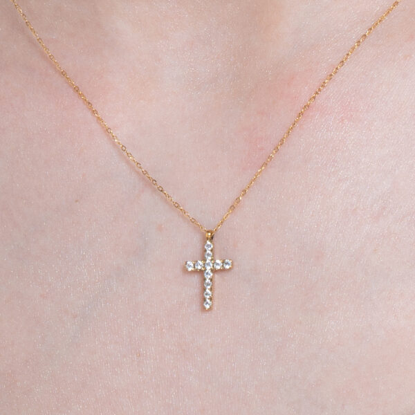 Collana donna in acciaio IP gold con croce e zirconi - immagine 3