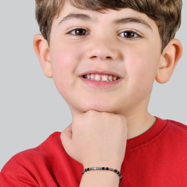 Bracciale bambino in acciaio con pietre nere e grigie - immagine 3