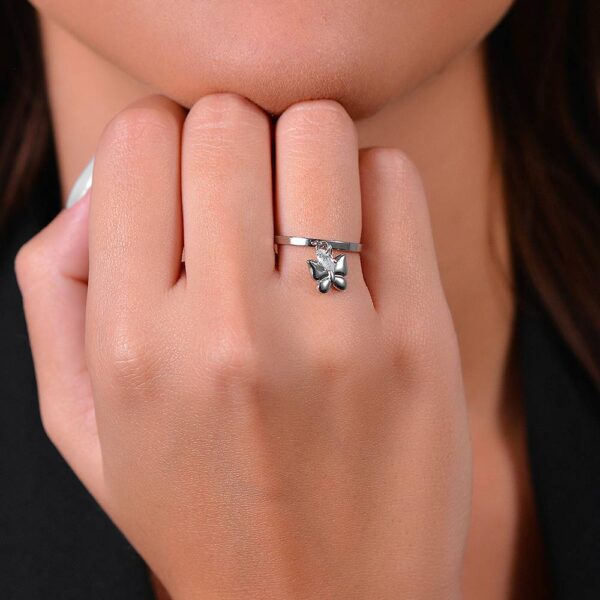 Anello donna in acciaio con farfalla e zircone - immagine 3