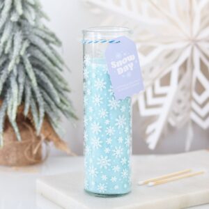 Candela tubolare Snow Day con fiocchi di neve